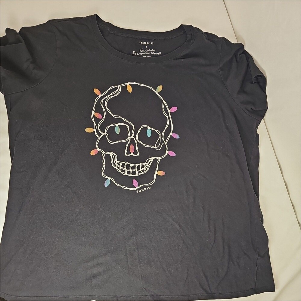 Torrid Women’s 3X Black Skull Christmas Lights Graphic T-Shirt